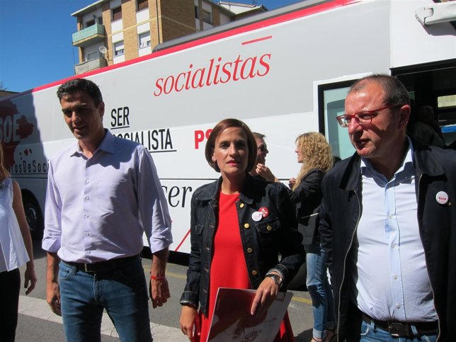 Pedro Sánchez, María Chivite y Carlos Gimeno