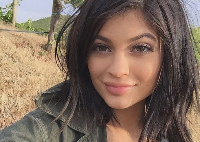 ¡¿Kylie Jenner Comprometida?! 