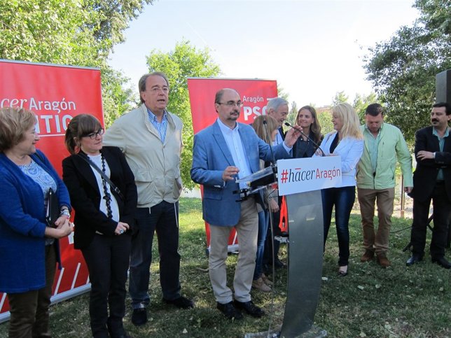 Lambán y Pérez Anadón en el acto de campaña este lunes en Zaragoza