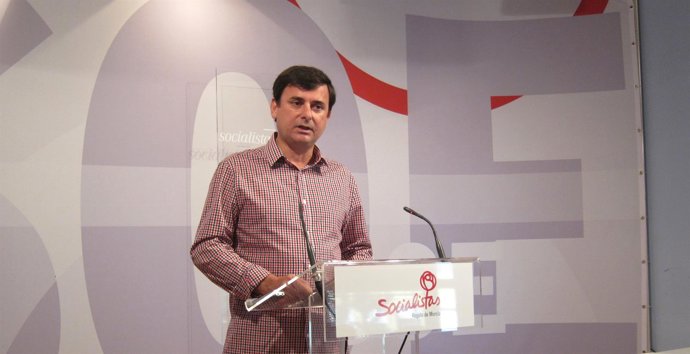 El candidato del PSOE a la Asamblea Regional Emilio Ivars 