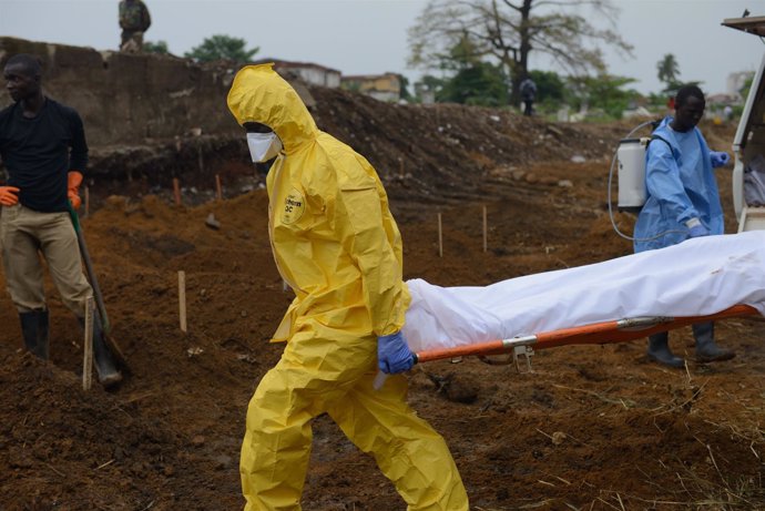 Patrulla de enterramiento en Sierra Leona por el ébola