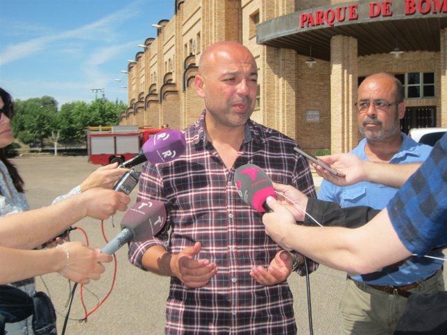 García Molina y bomberos