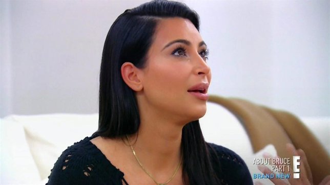 Kim Kardashian rompe a llorar al hablar de la situación que vive su madre