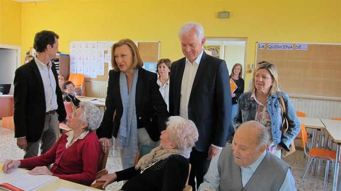 Rudi y Suárez visitan la Fundación La Caridad de Zaragoza