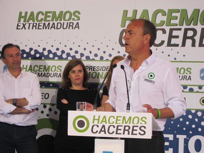 Monago con Sáenz de Santamaría en Cáceres