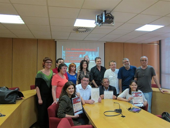 Firma del Manifiesto del PDI Asociados de la UV