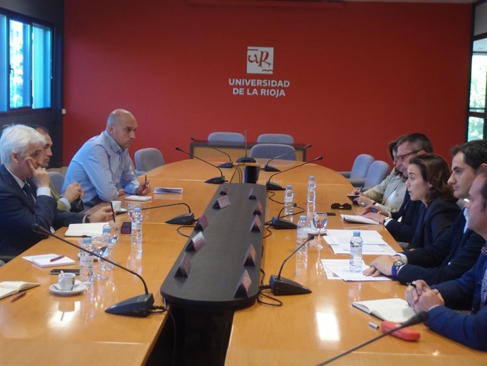 Reunión Cuca Gamarra con la UR