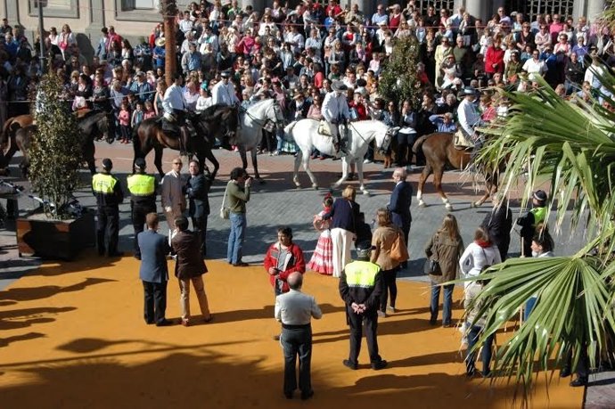 Hermandades del Rocío por Huelva capital.