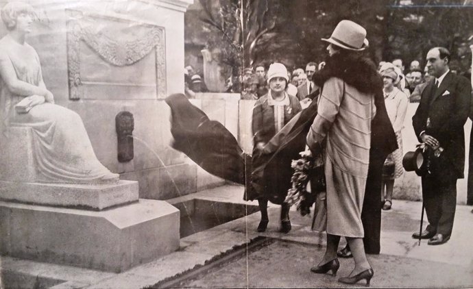 Inauguración del monumento a Concha Espina