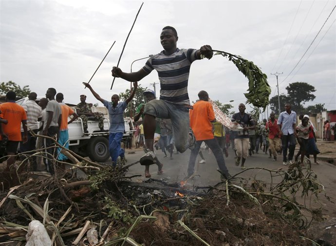 Manifestantes se concentran en Buyumbura en conrta de Nkurunziza