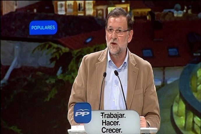 Rajoy anima a "perseverar en lo que funciona"