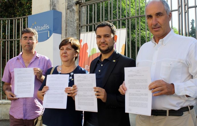 IU presenta sus alegaciones a Altadis