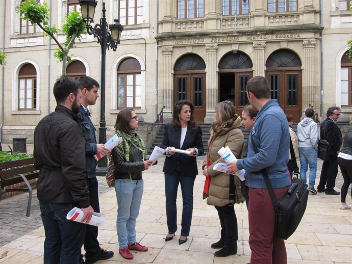 Andreu, ante el IES Sagasta