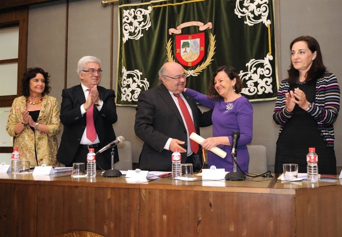 Sierra ingresa en Alumni-Distinguidos