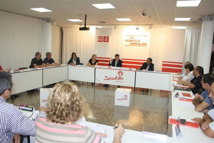 Reunión de Puig con la comunidad educativa