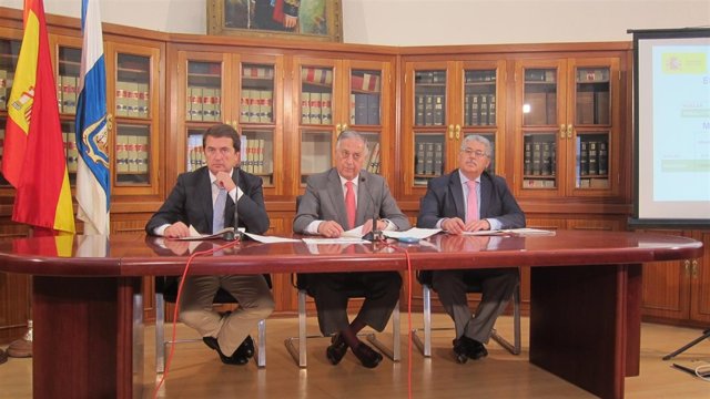 El subdelegado del Gobierno en Huelva, Enrique Pérez Viguera.