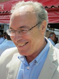 Durán pide a los grupos que tras el 24M hagan que Andalucía tenga gobierno