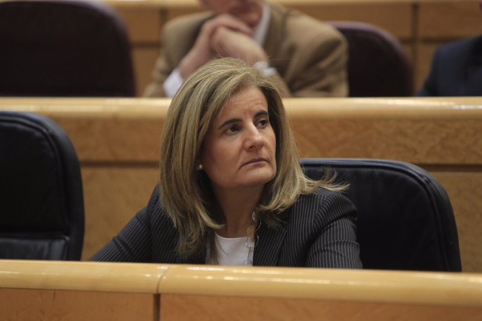 Fátima Báñez en el Senado