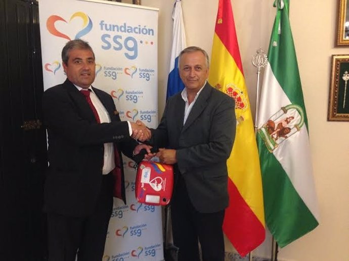 El gerente de la fundación SSG, Manuel Terriza, y Juan Ferrer.