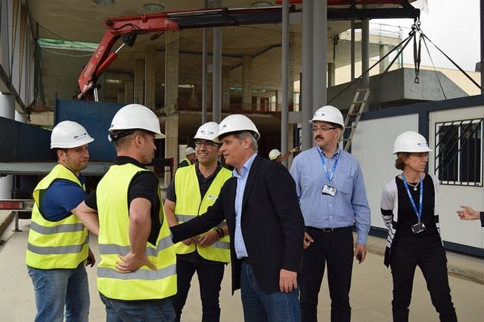 Alberto Fernández (PP) visita obras del H.Del Mar