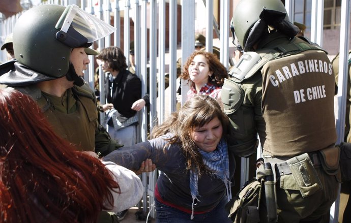 Manifestaciones De Estudiantes En Chile