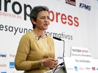 Vestager assegura que les condicions en la compra de Jazztel permetran competència i bons preus