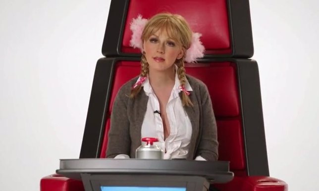 Christina Aguilera imita a Britney Spears