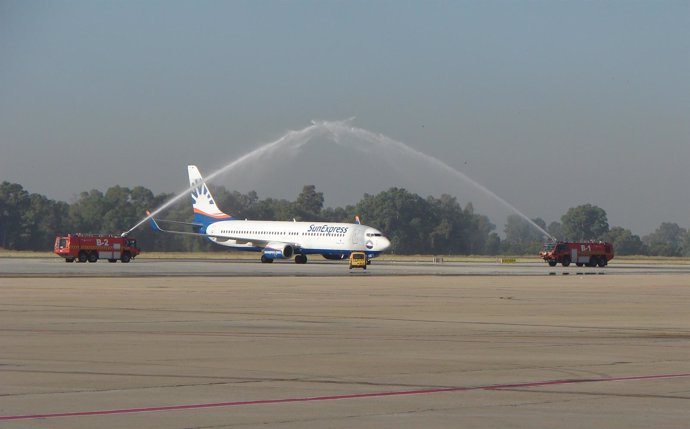 Llegada del vuelo de Sunexpress desde Dusseldorf a Sevilla