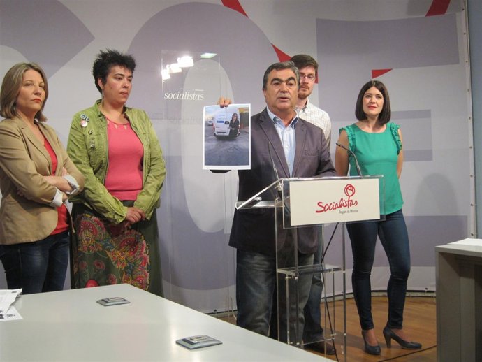 Jesús Navarro en el centro