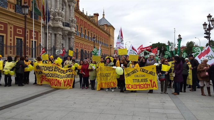 Los monitores del plan de choque se concentran ante San Telmo