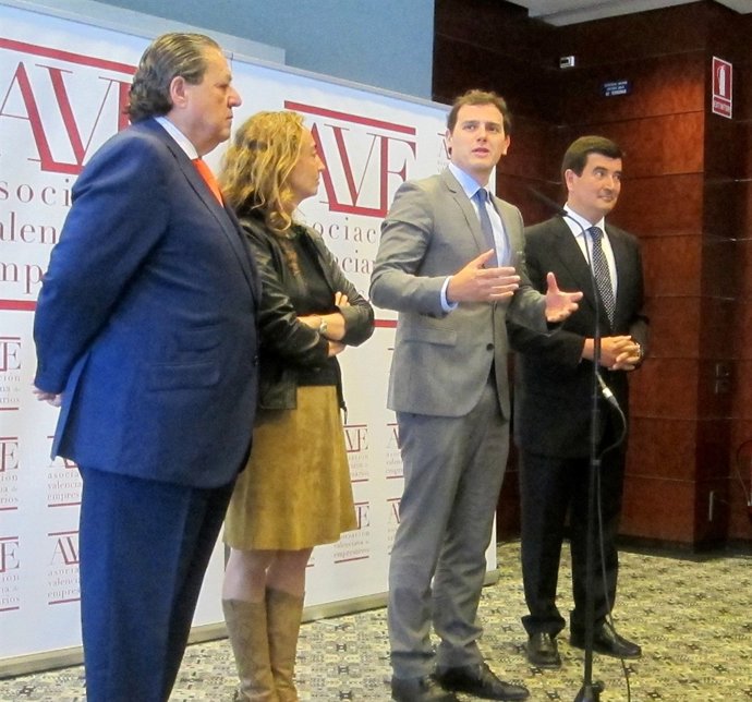 Albert Rivera junto a Carolina Punset, Eduardo Gómez y Vicente Boluda