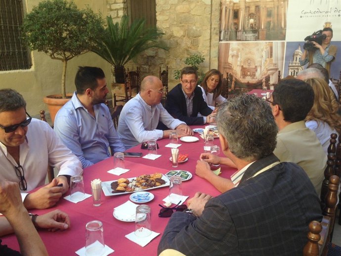 Reunión de la candidatura del PP con el sector hostelero
