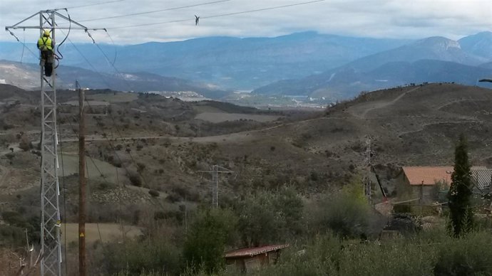 Línea de media tensión de Endesa en Fígols de Tremp