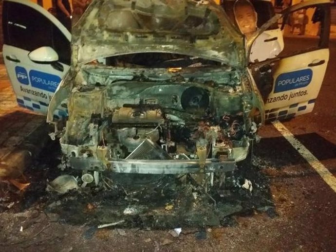 Vehículo quemado del PP de Mogán