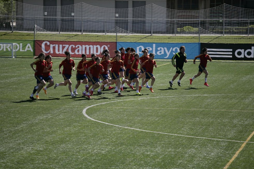 La selección española femenina entrenando en Las Rozas