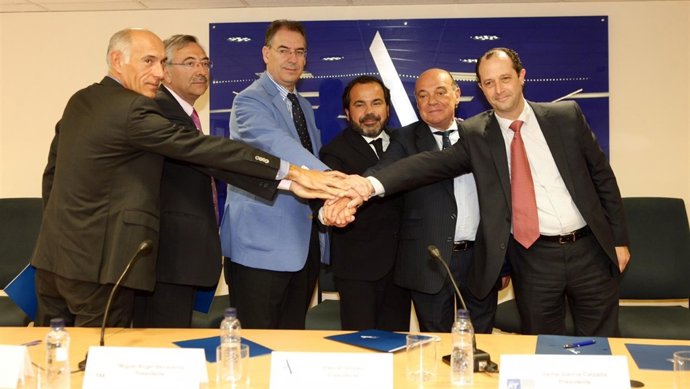 Acuerdo compra agrupada de energía en baja gestión 