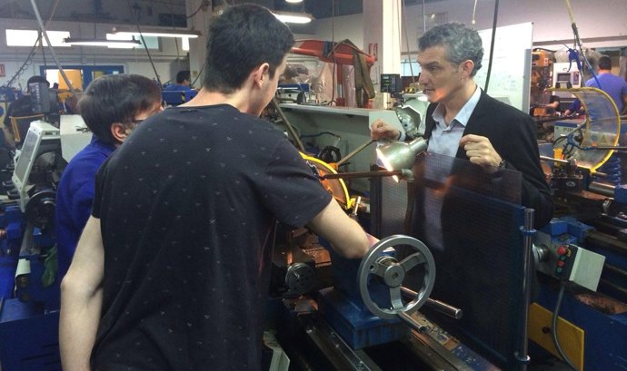 Urrabulru visita el Instituto de Enseñanza Secundaria Miguel de Cervantes