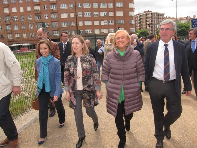 Ana Pastor, Ahuja, Fernández y Marin durante la visita de la Ministra a Gijón. 