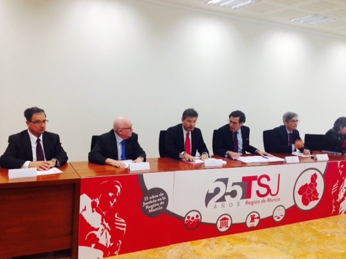 Ministro Catalá mantiene reunión de trabajao con operadores jurídicos TSJRM