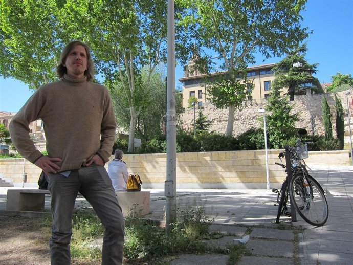 El candidato de Podemos Pablo Fernández en Salamanca