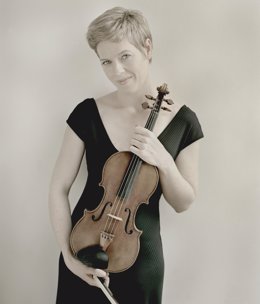 La violinista Isabelle Faust debuta en el Palau de la Música