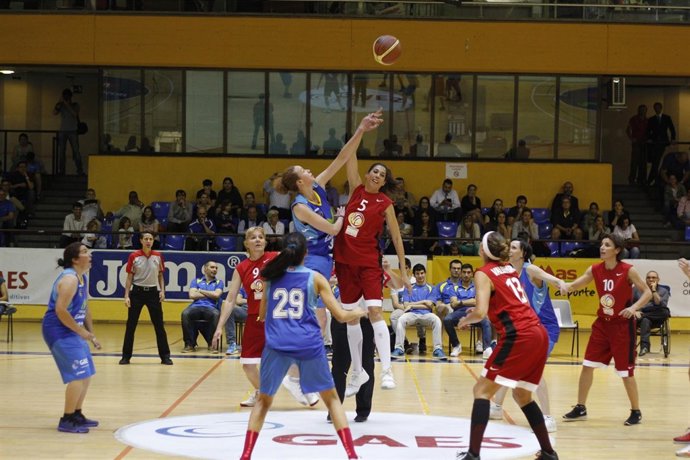 All Star del Estudiantes para sus equipos femeninos