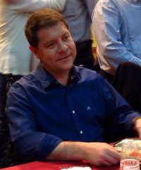 Un viaje a Lisboa a comer bacalao, sueño repetitivo de Page en campaña