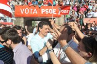 Pedro Sánchez dice que comparte el mismo camino con Susana Díaz, pero cada uno tiene su propia personalidad