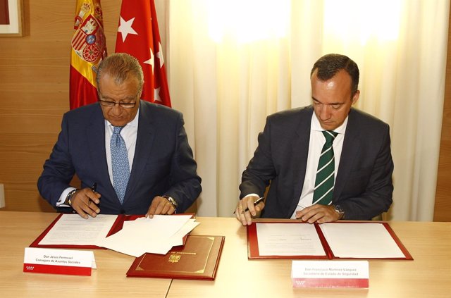 Francisco Martínez y Jesús Fermosel firman un convenio de colaboración