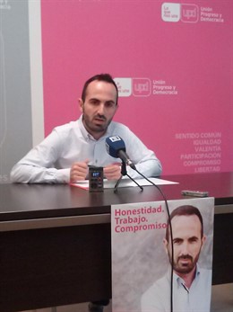 Adán Fernández (UPyD)