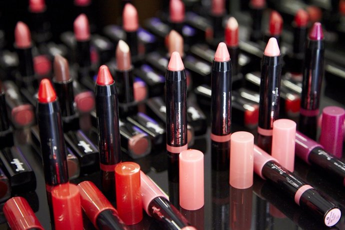 Maquillaje de Douglas pintalabios 