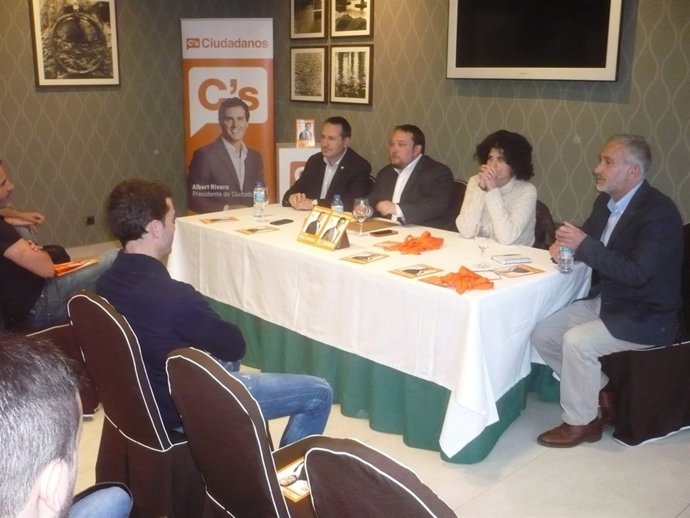 Café Ciudadanos en Castro 