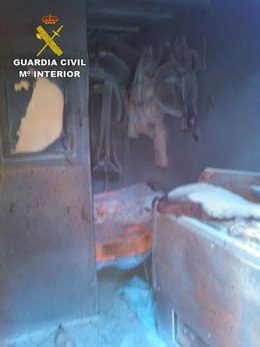 Carriola incendiada en Hinojos (Huelva).