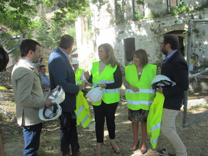 La consejera de Medio Ambiente en su visita a  las termas de Jabalcuz